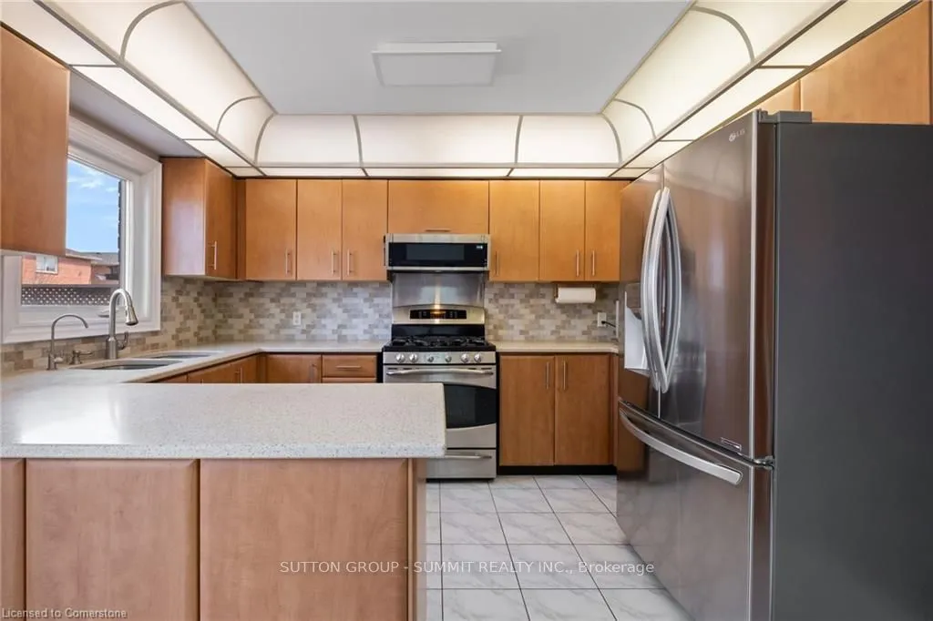 19 BERWICK Avenue, Brampton, ON L6Z 3P7