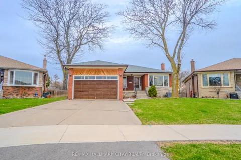3 Alicewood Court, Toronto, ON M9V 3Y1