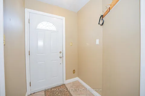 102 SUTHERLAND Avenue, Brampton, ON L6V 2H7