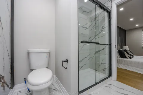 48 Dafoe Crescent, Brampton, ON L6Y 2L2