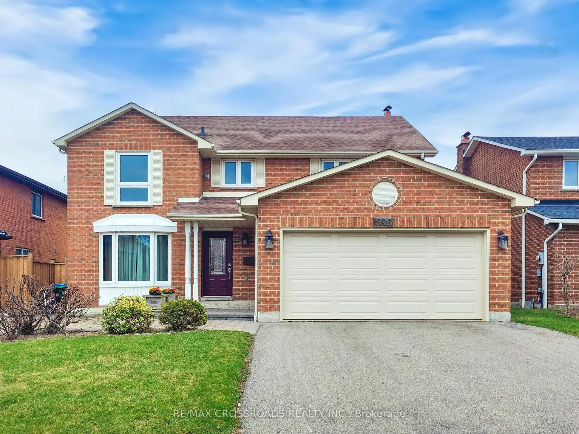 896 Willowbank Trail, Mississauga, ON L4W 3T7