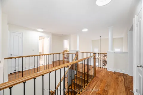 221 Cathcart Crescent, Milton, ON L9T 7P2