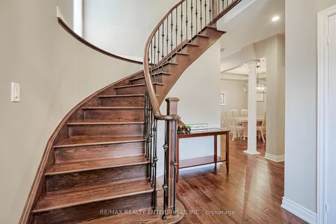 53 Gray Park Drive, Caledon, ON L7E 2N8