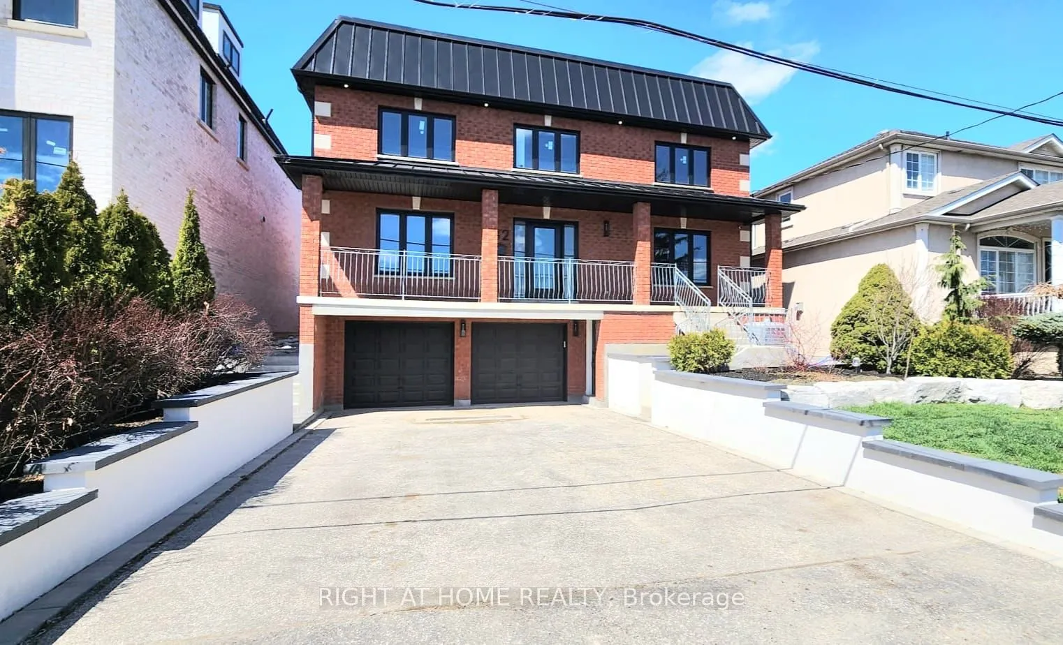 32 Omagh Avenue, ON M9M 1E7