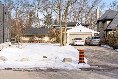 89 Valecrest Drive, Toronto, ON M9A 4P5