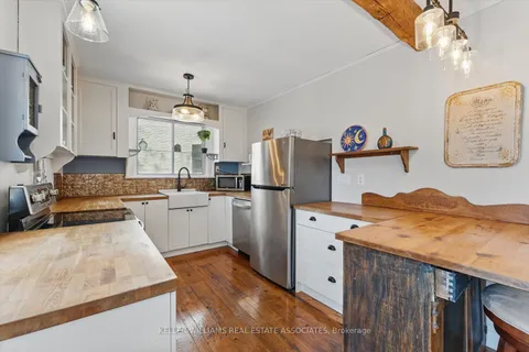 30 Oakwood Avenue, Mississauga, ON L5G 3L3