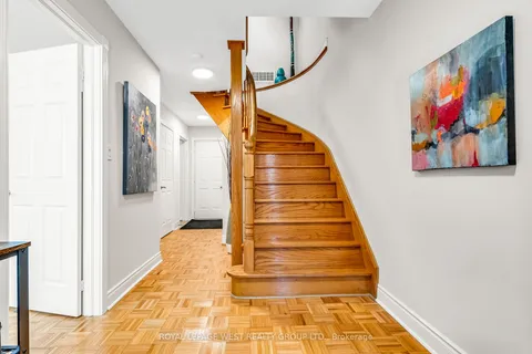 16 Yachters Lane, Toronto, ON M8V 4C5