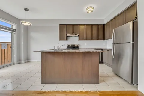 6 Clunburry Road, Brampton, ON L7A 5B4