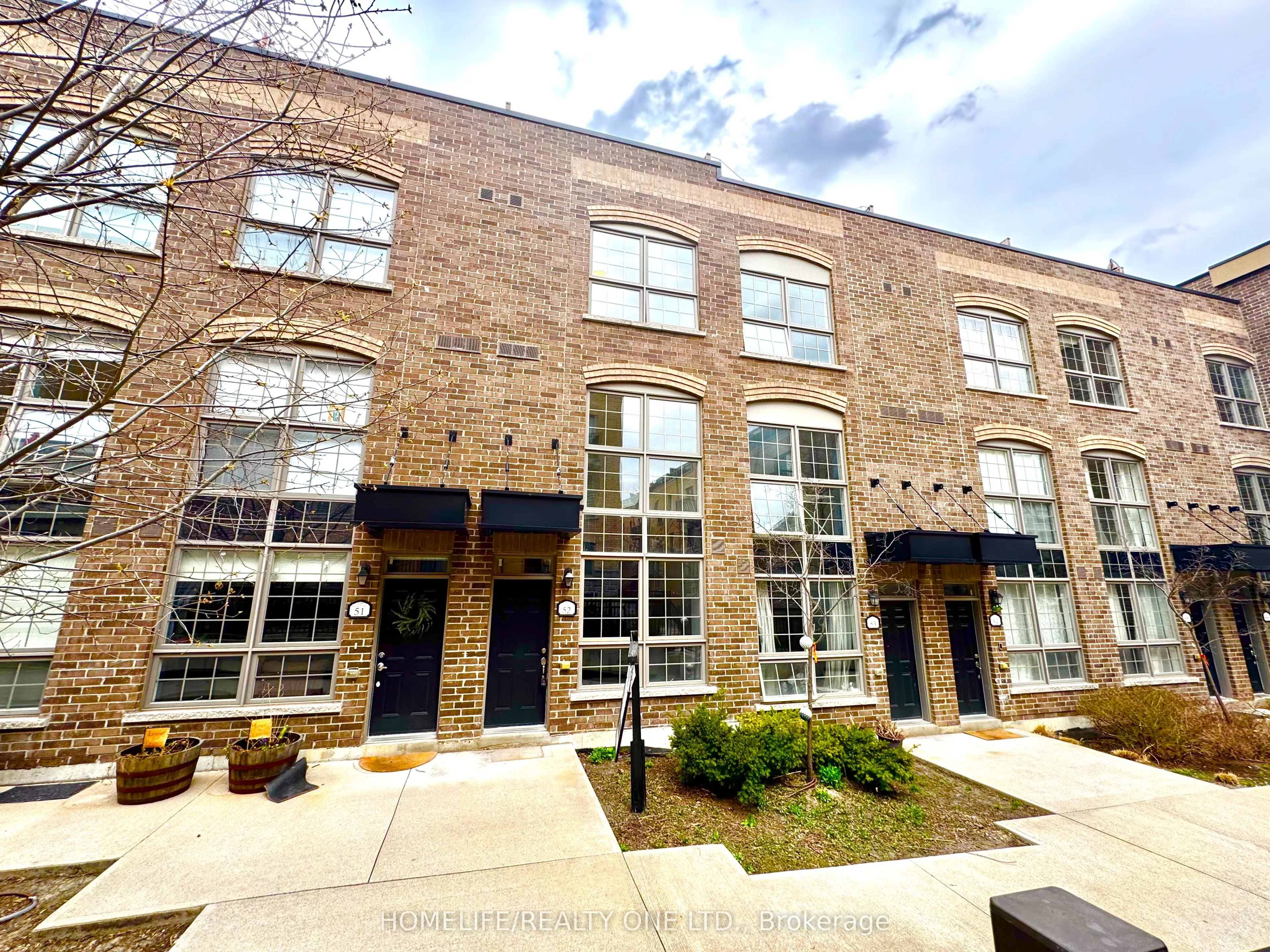 220 Brandon Avenue, Toronto, ON M6H 0C5