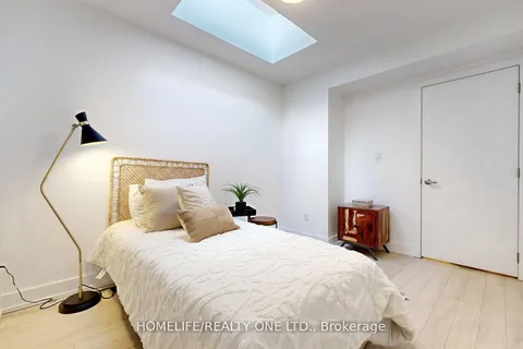 220 Brandon Avenue, Toronto, ON M6H 0C5