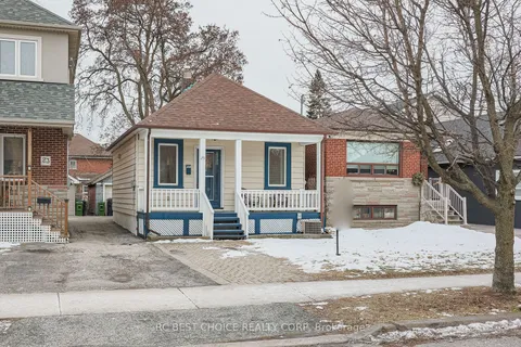 25 Hay Avenue, Toronto, ON M8Z 1G2