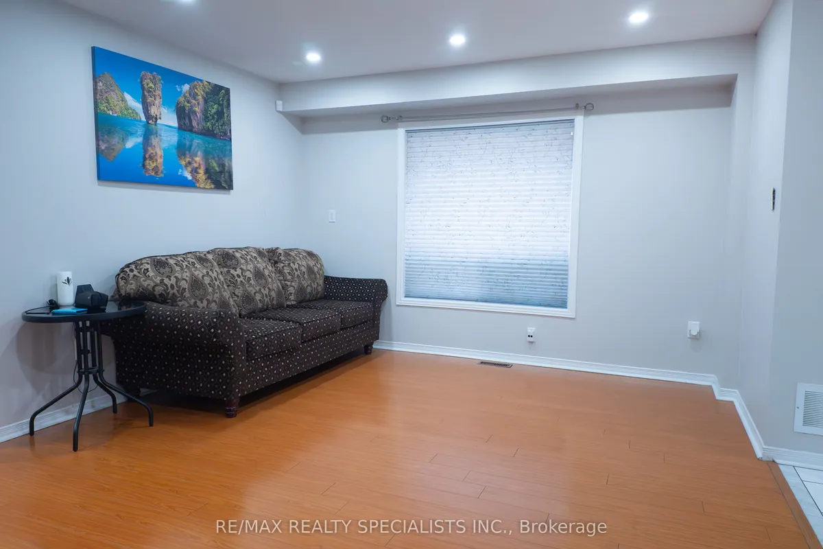 22 Serenity Lane, Brampton, ON L6R 2T1