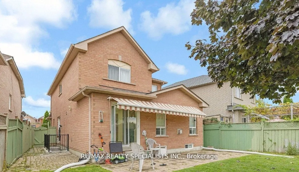 22 Serenity Lane, Brampton, ON L6R 2T1