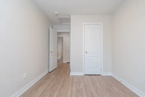 7 Rabbit Run Way, Brampton, ON L6Z 0B4