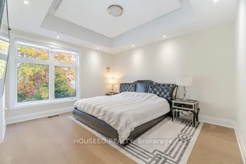 428 Third Line, Oakville, ON L6L 4A5