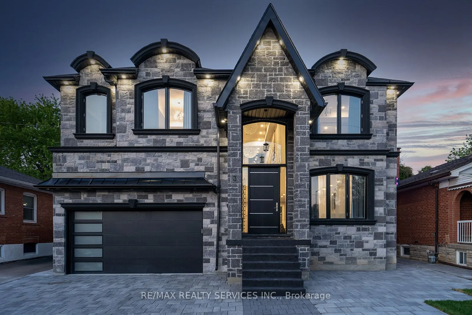 3 Bonnyview Drive, Toronto, ON M8Y 3G5