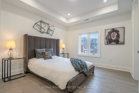 3 Bonnyview Drive, Toronto, ON M8Y 3G5