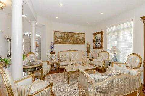 2224 Colonel William Parkway, Oakville, ON L6M 0B6
