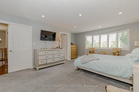 2224 Colonel William Parkway, Oakville, ON L6M 0B6