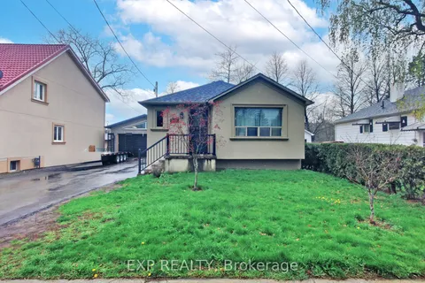 3034 Parkerhill Road, Mississauga, ON L5B 1V5