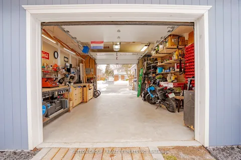 202 ARCHDEKIN Drive, Brampton, ON L6V 1Z1