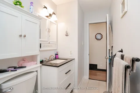 202 ARCHDEKIN Drive, Brampton, ON L6V 1Z1