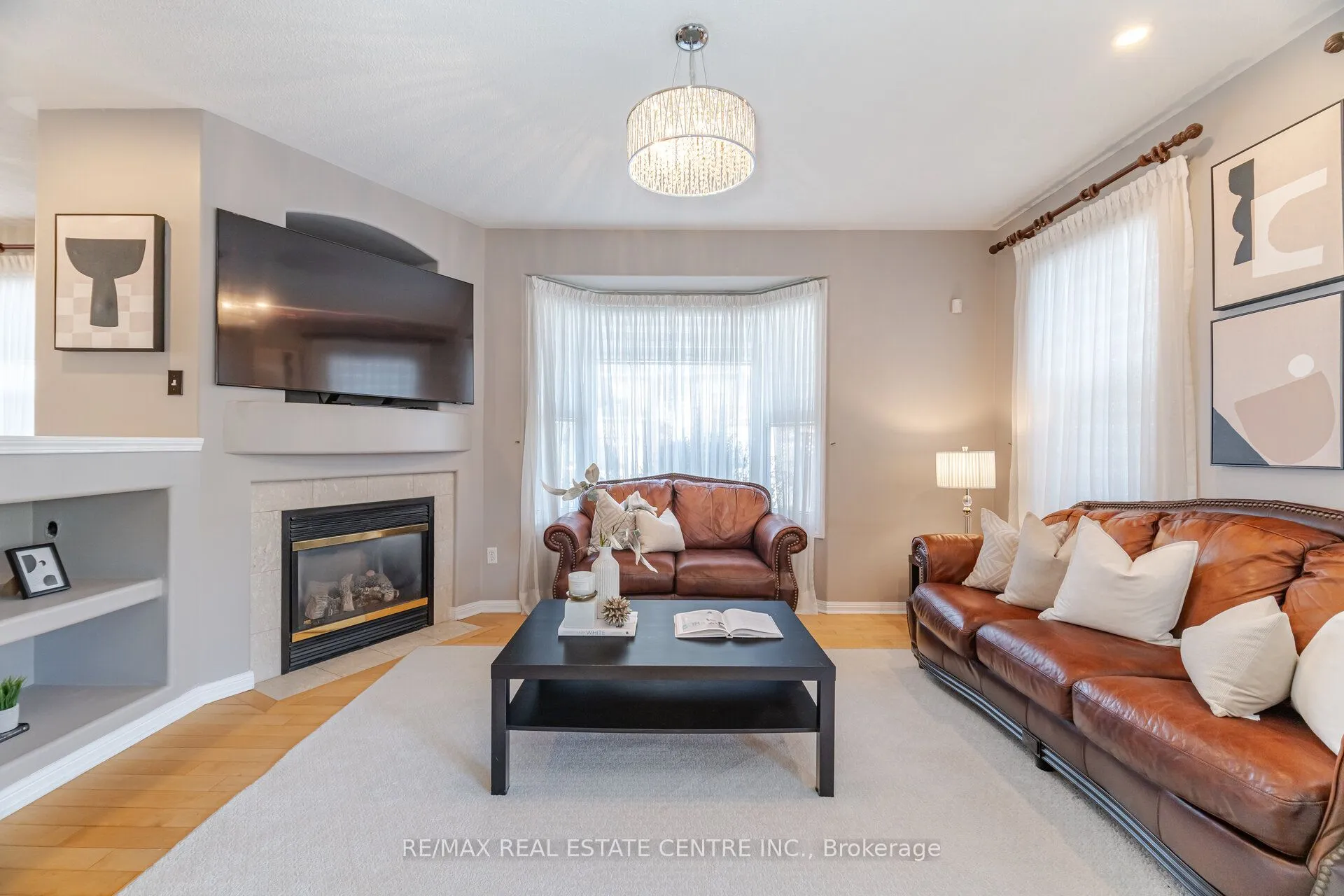 643 Hamilton Crescent, Milton, ON L9T 6G9