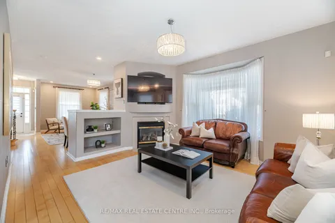643 Hamilton Crescent, Milton, ON L9T 6G9