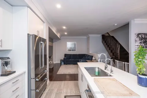 406 Athabasca Common N/A, Oakville, ON L6H 0R5