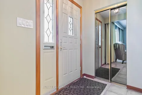 1844 Barsuda Drive, Mississauga, ON L5J 1V4