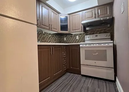 8 Arda Crescent, Brampton, ON L6P 4G2