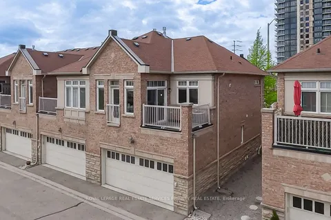 2032 Lakeshore Road, Mississauga, ON L5J 1J8