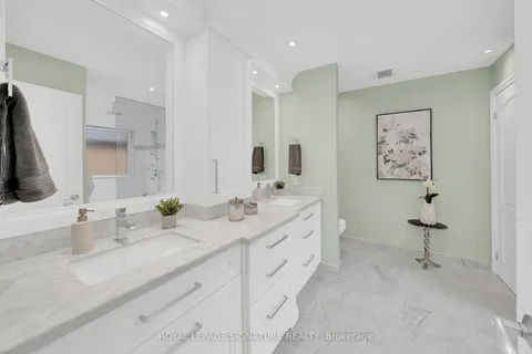3637 St. Laurent Court, Mississauga, ON L5L 4T2