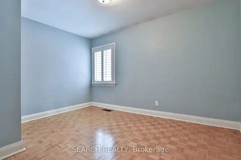 288 Hillmount Avenue, Toronto, ON M6B 1Y4
