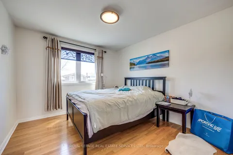 317 Ulric Crescent, Oakville, ON L6K 3R3