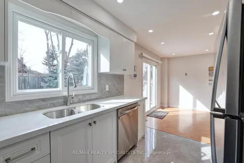 3233 McMaster Road, Mississauga, ON L5L 5G6
