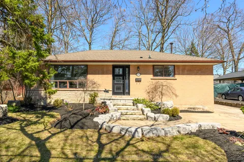 419 Hampton Heath Road, Burlington, ON L7L 4R3