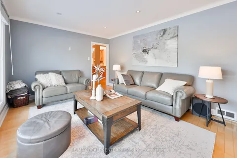 1472 Myron Drive, Mississauga, ON L5E 2N6