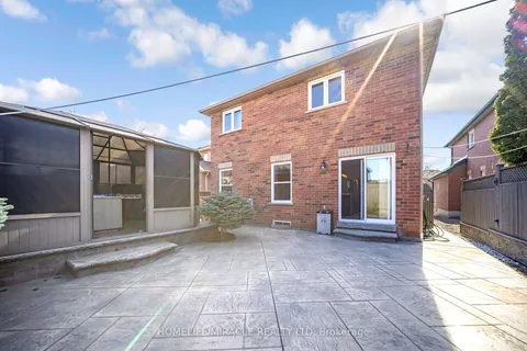 21 National Crescent, Brampton, ON L7A 1J2