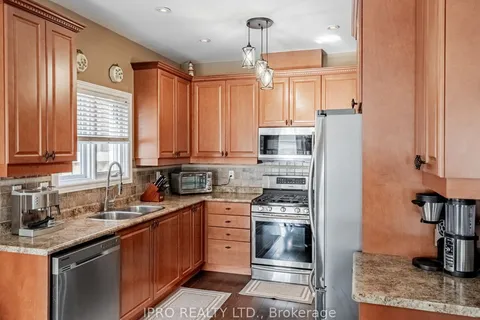 1058 Costigan Road, Milton, ON L9T 6N6