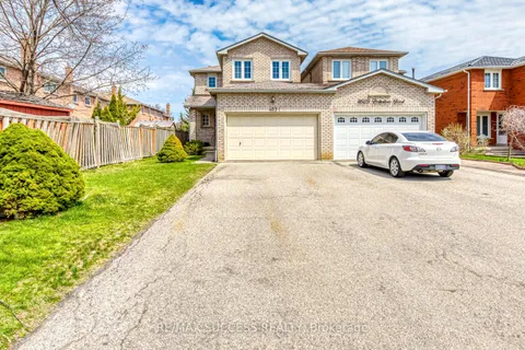 4631 Penhallow Road, Mississauga, ON L5V 1E8