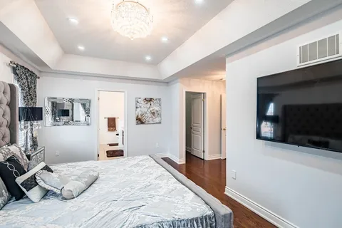 1 Orangeblossom Trail, Brampton, ON L6X 3B4