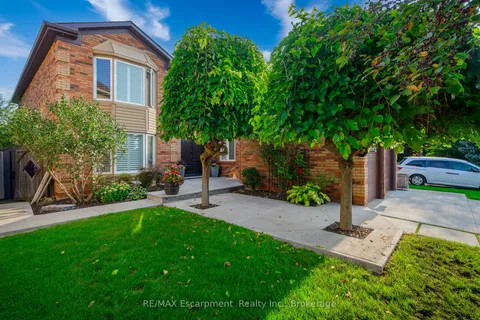 1658 Heritage Way, Oakville, ON L6M 2Z9