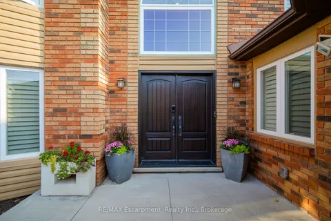 1658 Heritage Way, Oakville, ON L6M 2Z9