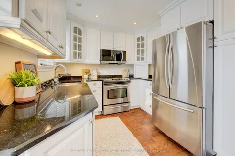 2305 Kirkburn Drive, Burlington, ON L7P 4E9