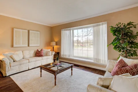 2305 Kirkburn Drive, Burlington, ON L7P 4E9