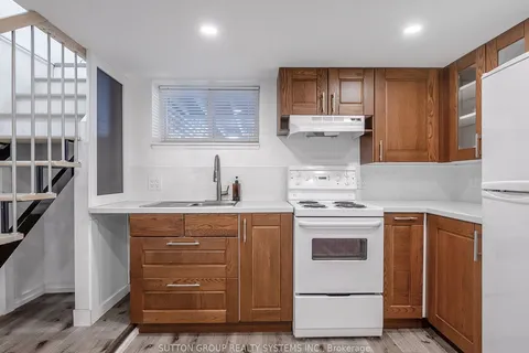 217 Earlscourt Avenue, Toronto, ON M6E 4B4
