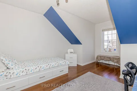 900 Mcneil Drive, Milton, ON L9T 6M4