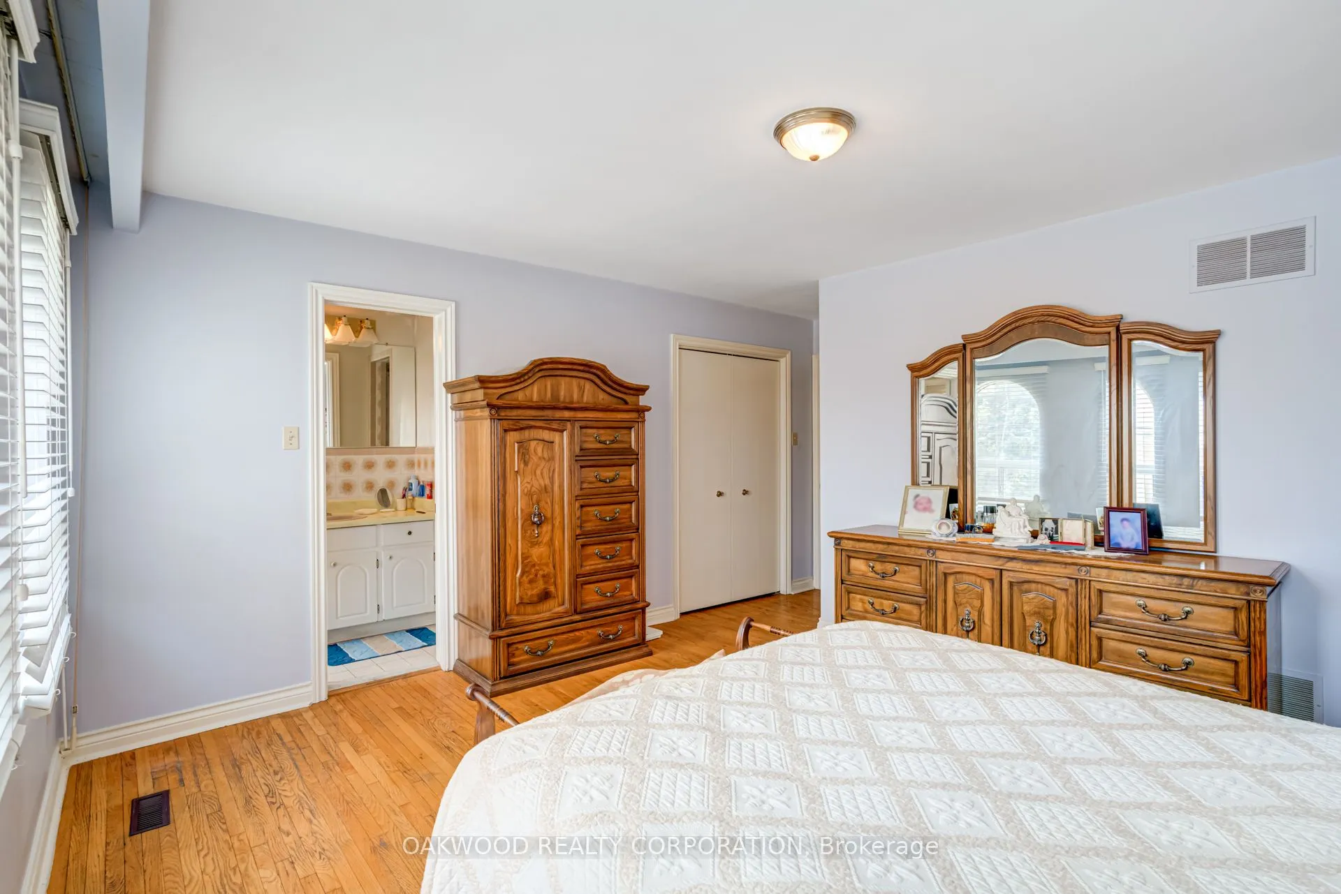 74 WHITFIELD Avenue, Toronto, ON M9L 1G5