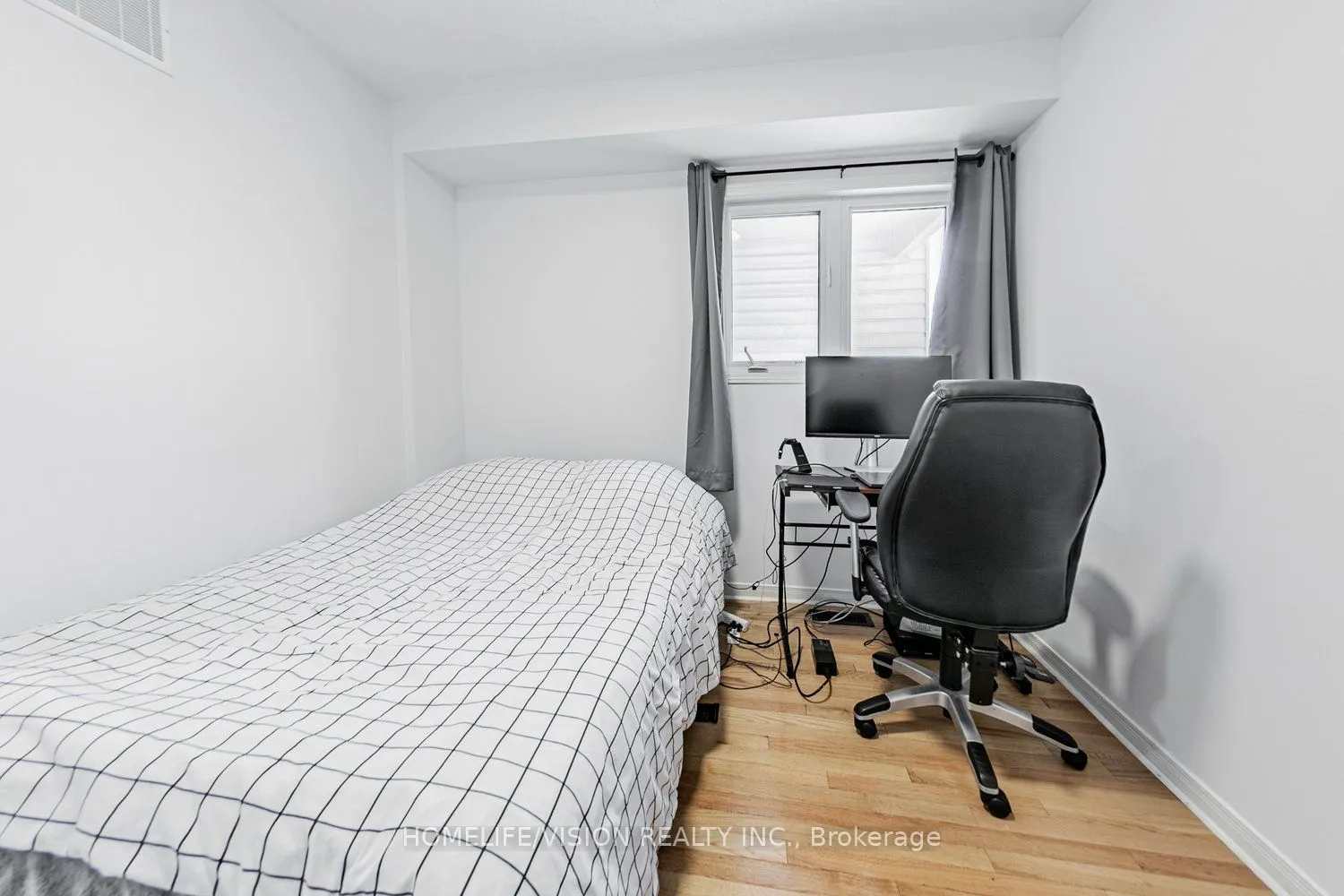 10 Odoardo Disanto Circle, Toronto, ON M3L 0E7